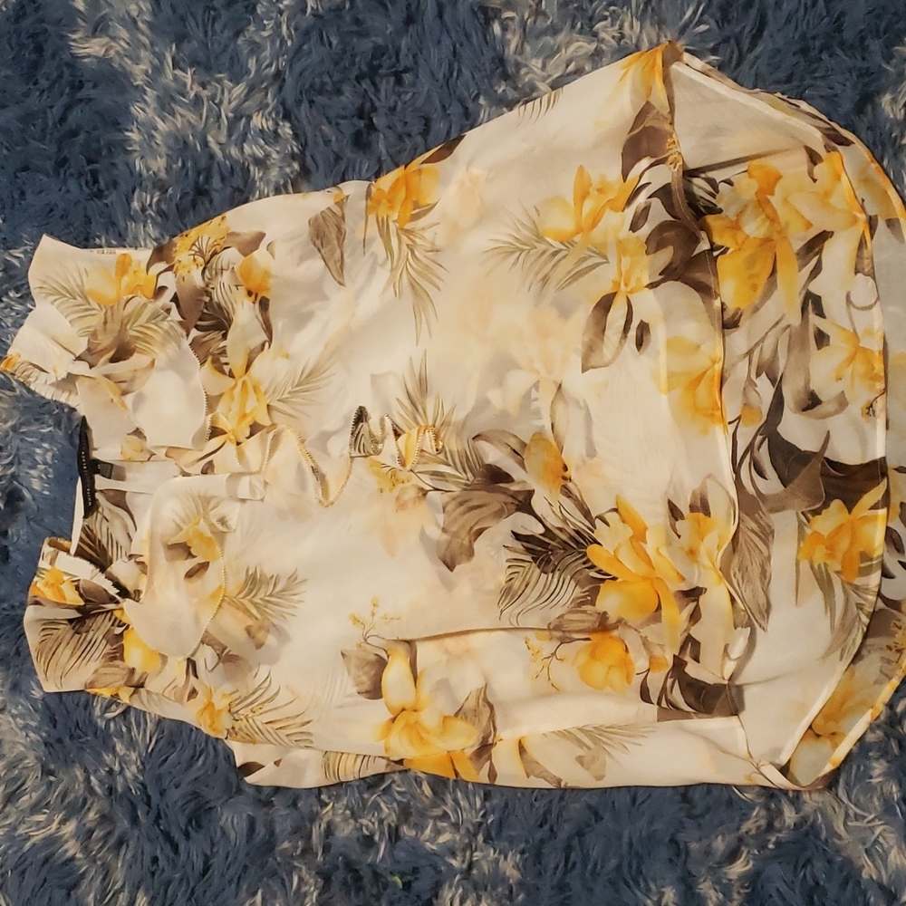 White House Black Market top